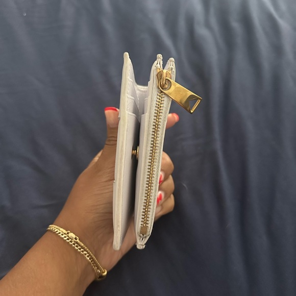 Bottega Veneta Cassette Bi-Fold Zip Wallet - Picture 2 of 6